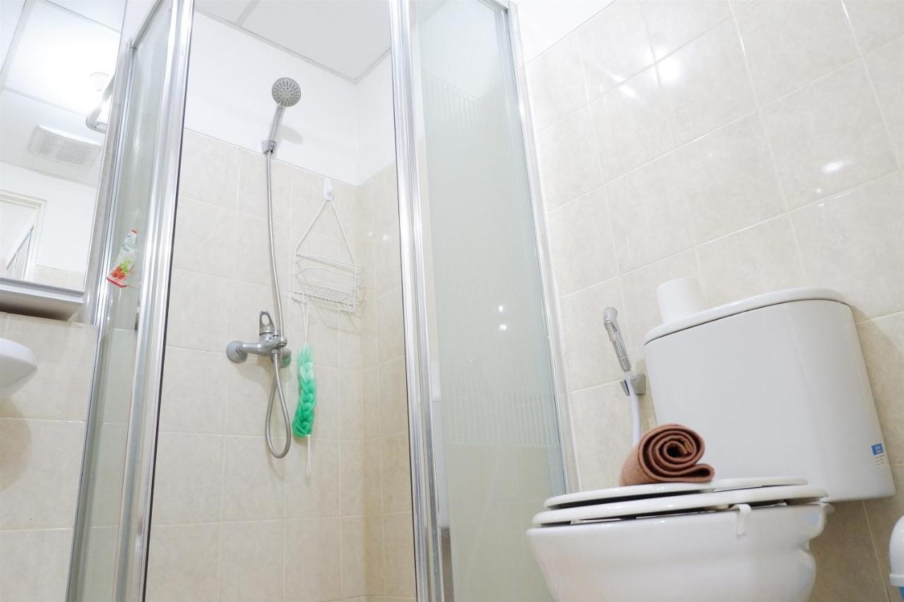 Homey 1Br At The Wave Near Epicentrum Kuningan By Travelio ジャカルタ エクステリア 写真